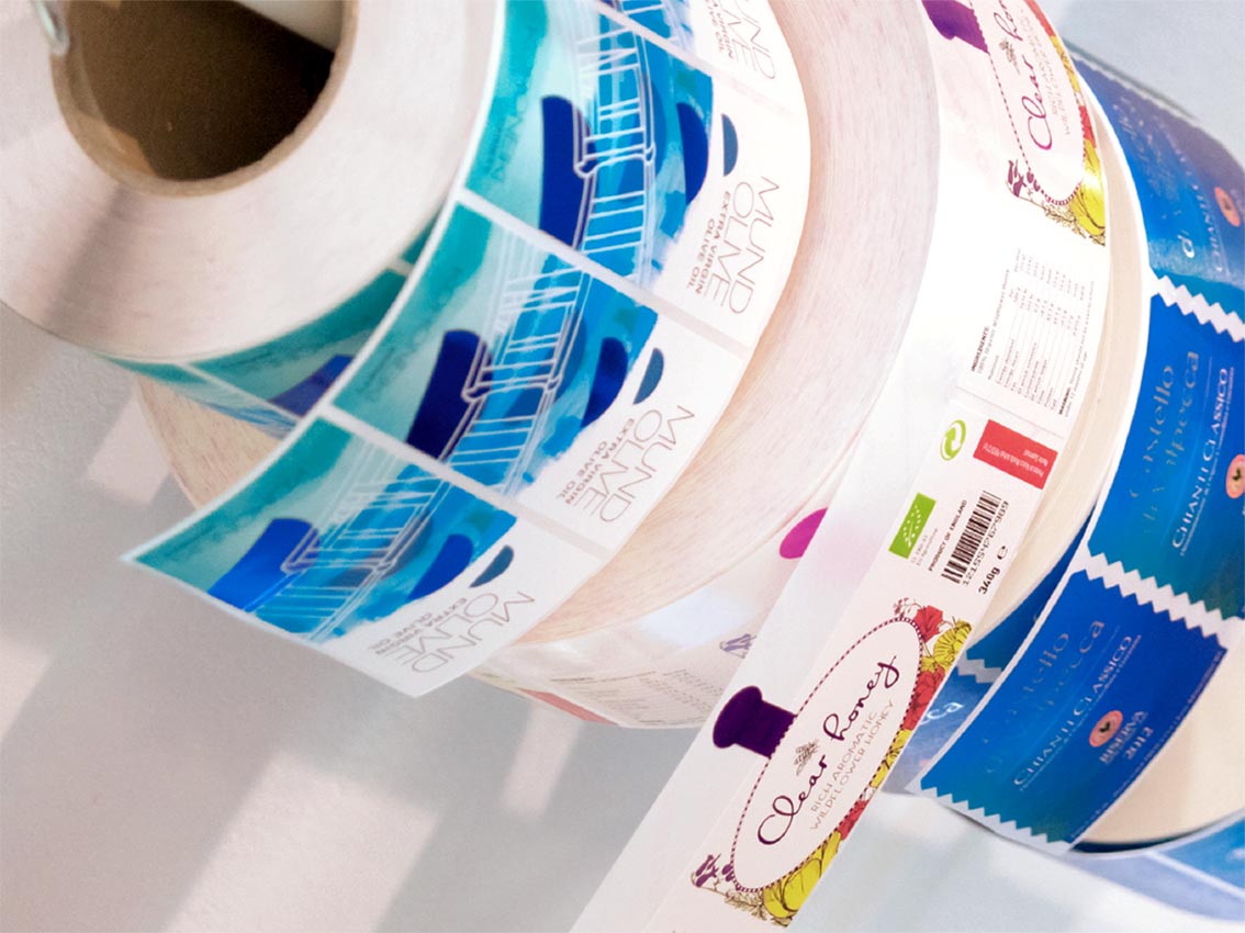 produkcja etykiet i naklejek szybka wycena i kalkulator druku etykiet na roli